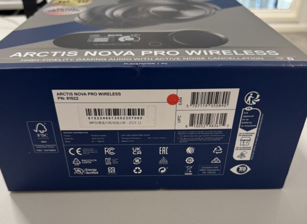 SteelSeries Arctis Nova Pro trådlöst gaming headset (för PS5, svart) - Bild 2